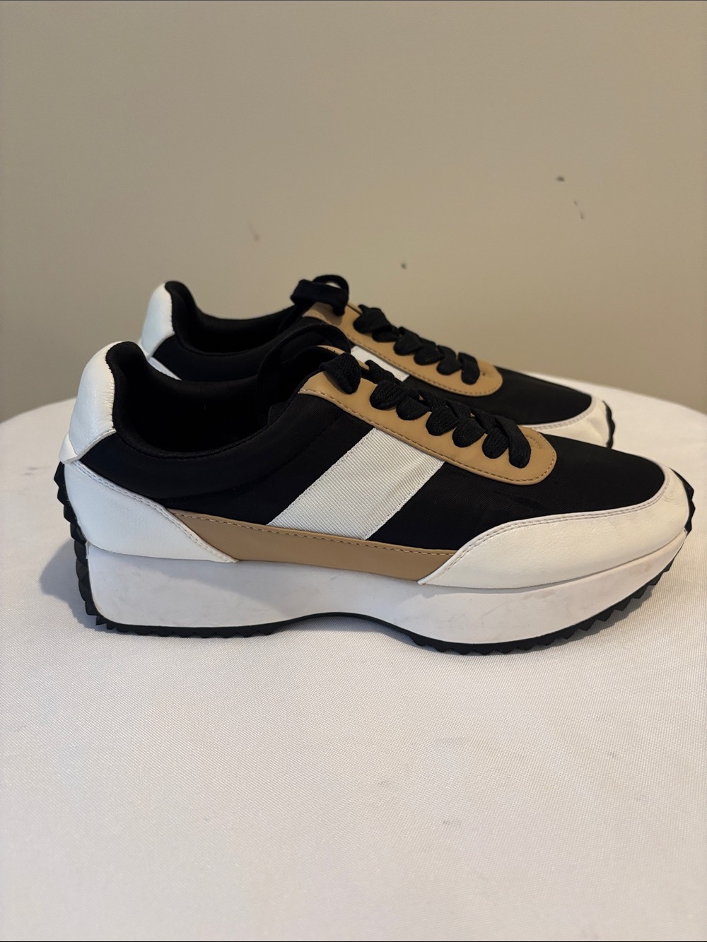 Dolce Vita Black, White & Tan Women’s Sneakers Size 9
